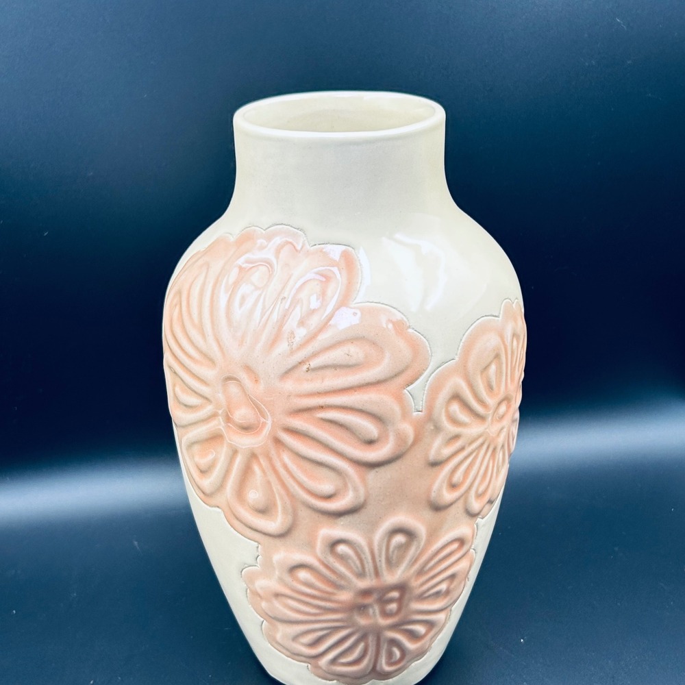 VTG Mid Century Modern Pottery Floral Relief Vase Cream Pink Raised Daisy Urn